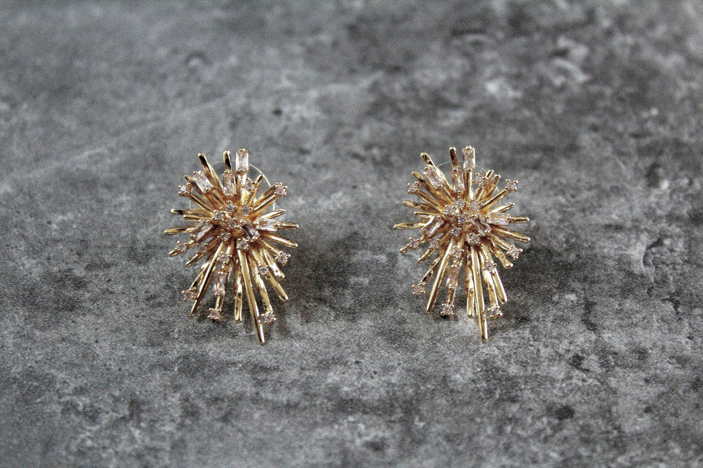 Stardust earrings - golden
