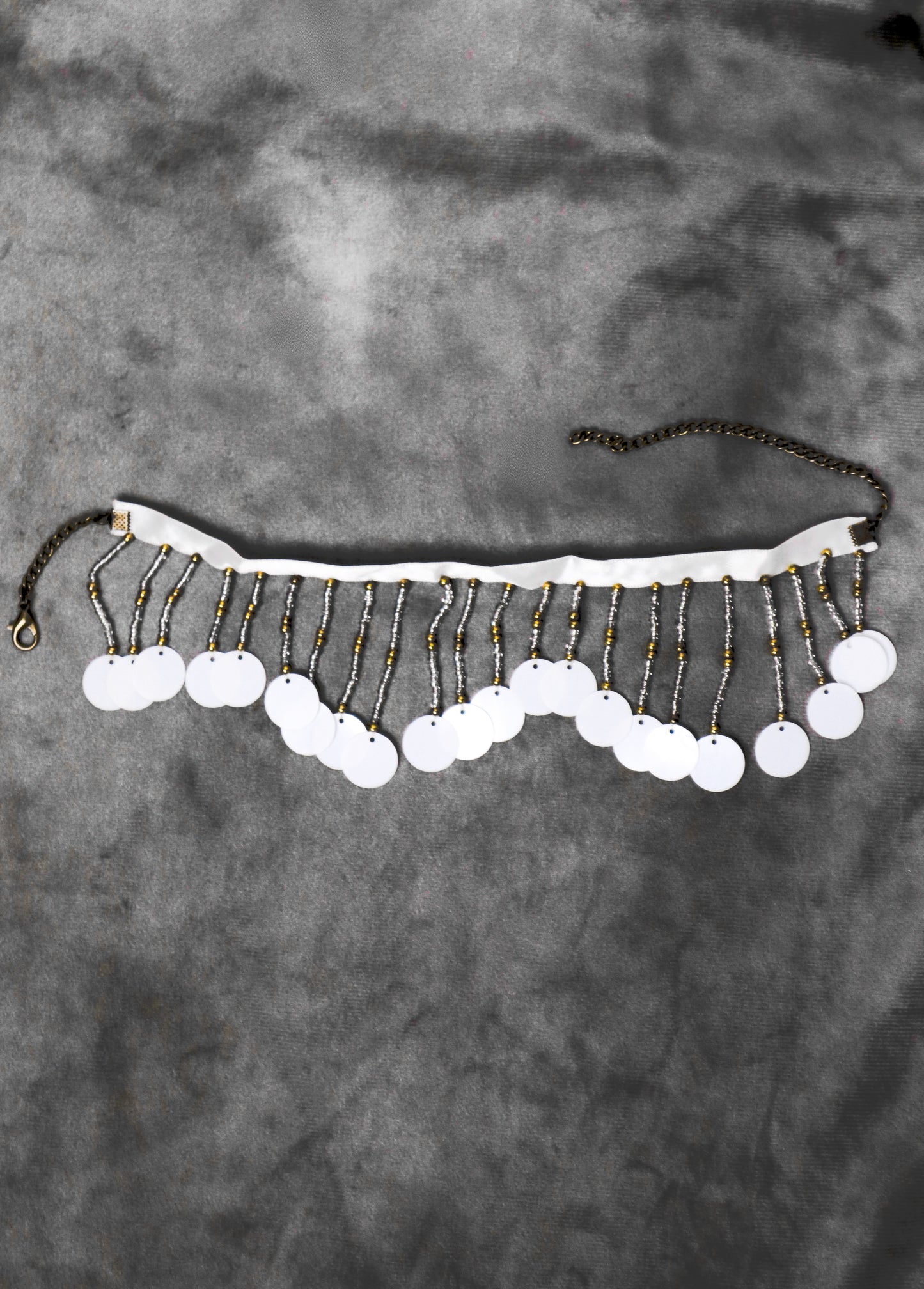 Light addiction choker